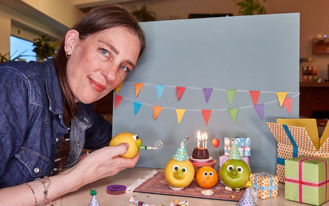 Birte Maskallis: «Die Zitronen beschäftigen mich von morgens bis abends.» - Foto: Georg Wendt/dpa