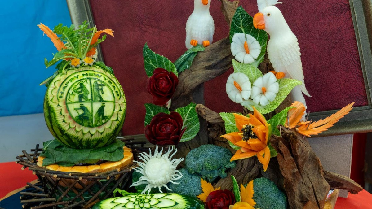 FW-EN: Traditioneller Neujahrsempfang des Kreisfeuerwehrverbandes in Breckerfeld - Drei Ehrungen: Johannes Tüller ist nun Ehrenmitglied. Christian Sommer und Markus Neuhaus wurden geehrt. - Foto: presseportal.de