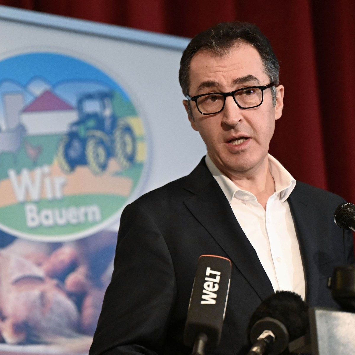 Bundesagrarminister Cem Özdemir bei einer Kundgebung in Ellwangen. - Foto: Bernd Weißbrod/dpa