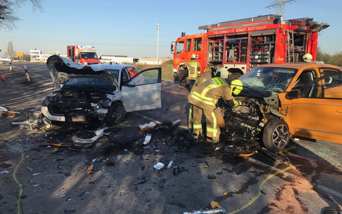 FW-BOT: Verkehrsunfall mit 3 Schwerverletzten in Grafenwald - Foto: presseportal.de