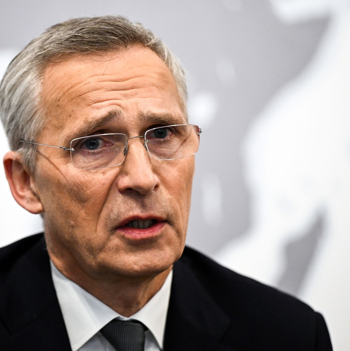 Nato-Generalsekretär Jens Stoltenberg sieht Russlands Angriffskrieg scheitern. - Foto: Federico Gambarini/dpa