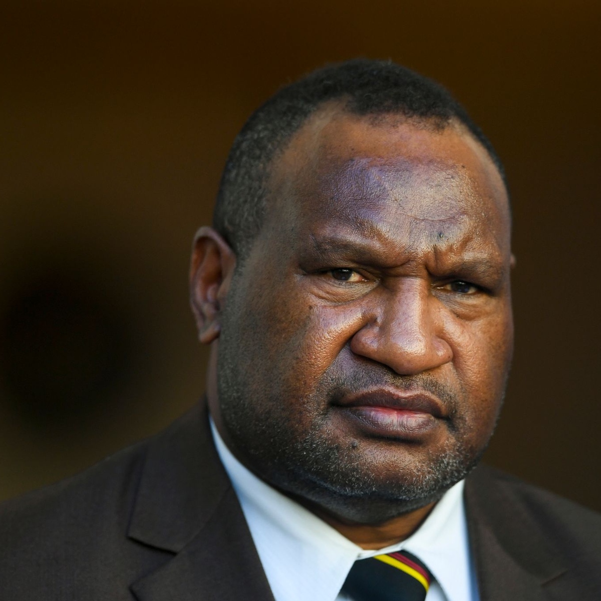 Premierminister James Marape hat wegen der Unruhen das Militär zur Hilfe gerufen. - Foto: Lukas Coch/AAP/dpa