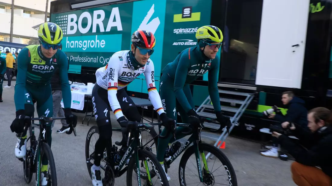 Die Übernahme des Rennstalls Bora-hansgrohe durch Red Bull soll bald grünes Licht bekommen. - Bild: Clara Margais/dpa