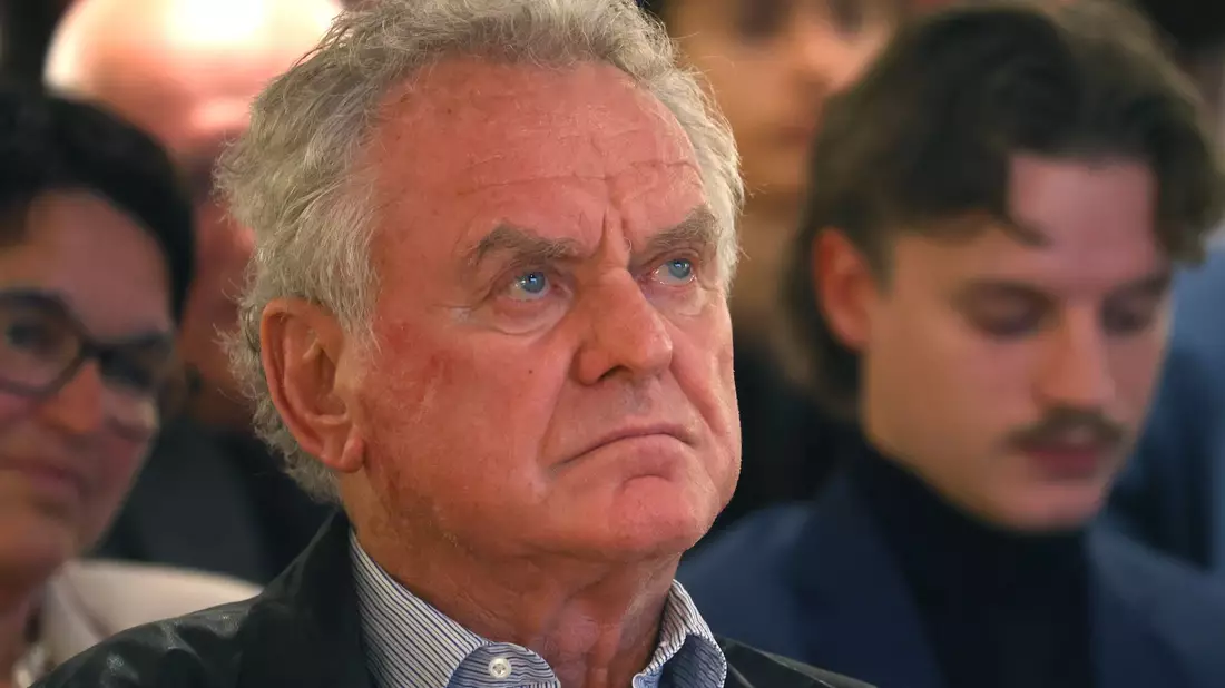 Sepp Maier und Beckenbauer waren jhrelang Teamkollegen beim FC Bayern und in der Nationalmannschaft. - Bild: Karl-Josef Hildenbrand/dpa