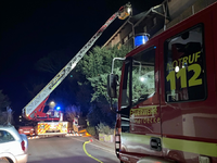FW-EN: Kaminbrand im Dahlienweg - Feuerwehr mit Drehleiter unter Atemschutz im Einsatz - Foto: presseportal.de