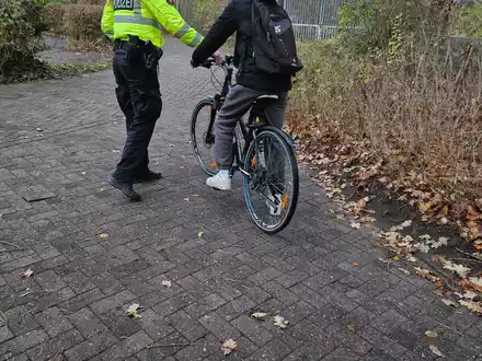 POL-DH: --- Lemförde, Pedelec Fahrerin verletzt - Bruchhausen-Vilsen, Joggerin angefahren und leicht verletzt --- - Foto: presseportal.de