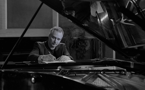 Trickster: Erster nicht-britischer Künstler, der Nationalhymne in Abbey Road Studios aufnimmt / Antonio Banderas besessen von seinem Weihnachtslied - Foto: presseportal.de Trickster: Erster nicht-britischer Künstler, der Nationalhymne in Abbey Road Studios aufnimmt / Antonio Banderas besessen von seinem Weihnachtslied - Foto: presseportal.de