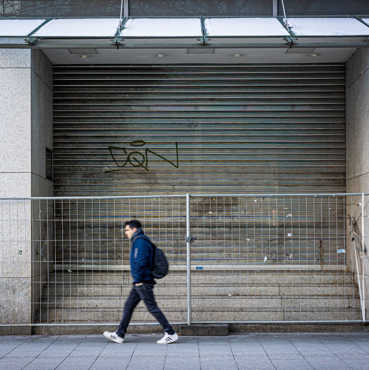 Eine geschlossene Galeria Karstadt Kaufhof Filiale in Hannover. - Foto: Moritz Frankenberg/dpa
