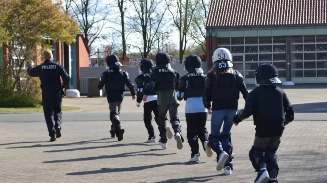 POL-LG: Anmeldung: Zukunftstag am Polizeikommissariat Lüchow - Bild: presseportal.de