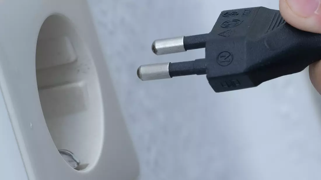 Die Energiebranche hat sich für eine Entlastung der Stromkunden ausgesprochen. (Archivbild) - Bild: Swen Pförtner/dpa