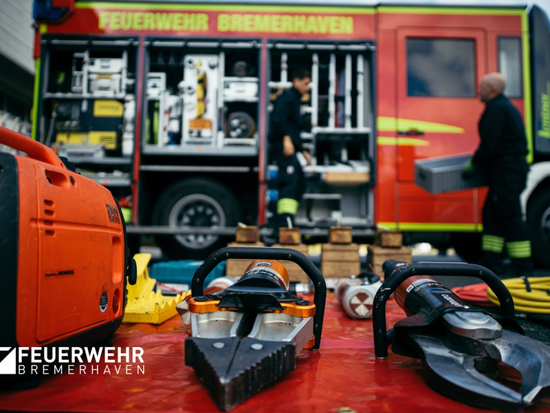 FW Bremerhaven: Einsatz auf Autofrachter - Foto: presseportal.de