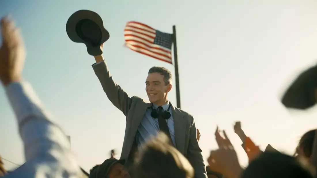 Cillian Murphy als J. Robert Oppenheimer in einer Szene aus Oppenheimer. - Bild: -/Universal Pictures/dpa