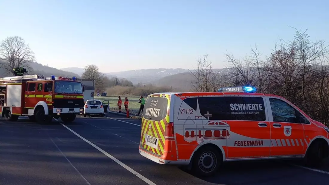 FW-EN: Verkehrsunfall auf B54 - 2 verletzte Personen - Bild: presseportal.de