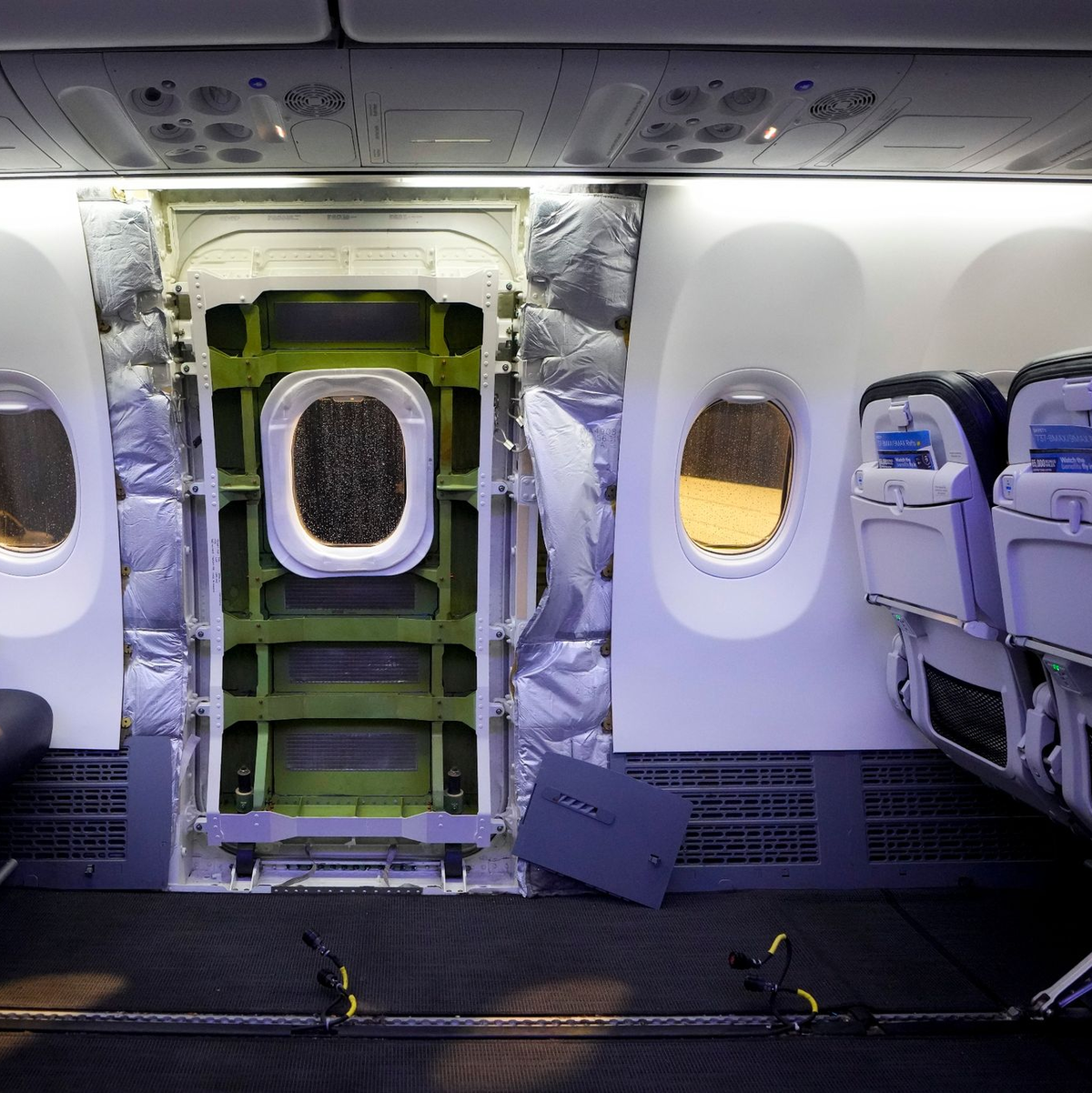 Nach dem Zwischenfall mit einer Boeing-Maschine, bei der im Flug ein Rumpfteil herausbrach, nimmt sich die US-Luftfahrtbehörde FAA den Konzern vor. - Foto: Lindsey Wasson/AP