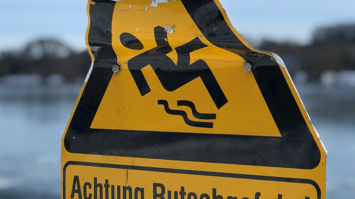 POL-DO: Radfahrer stürzt bei Glätte - Lebensgefahr - Foto: presseportal.de