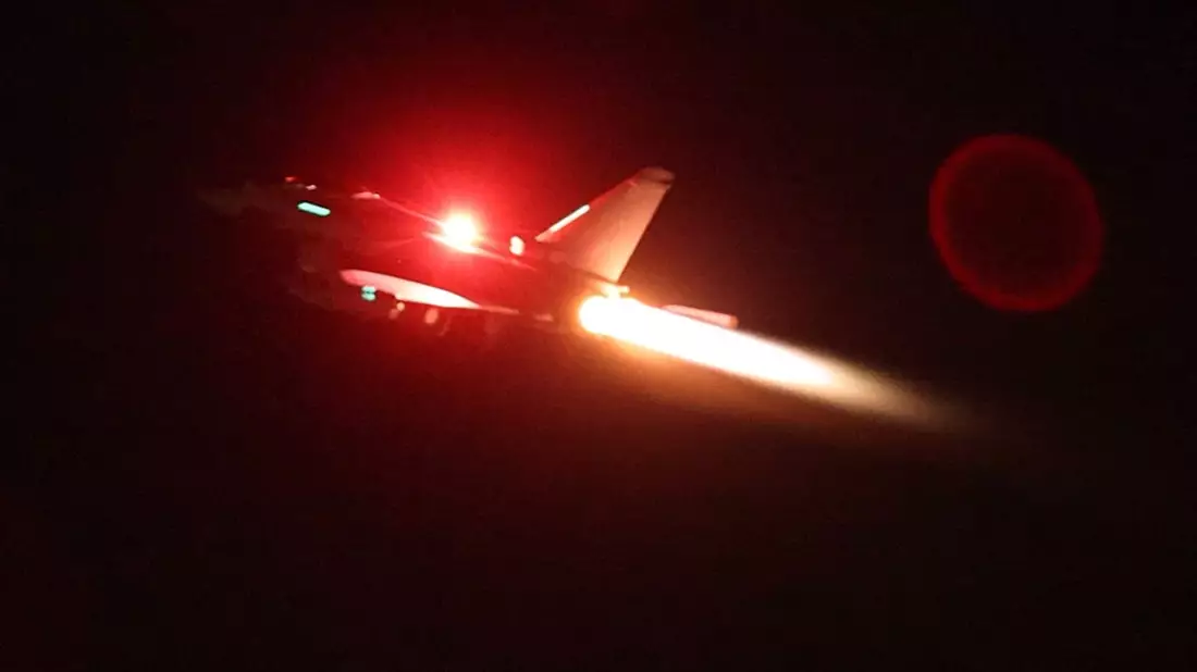Der Militärschlag sei eine Reaktion auf die «illegalen, gefährlichen und destabilisierenden» Angriffe der Huthi auf Schiffe im Roten Meer und beruhe auf dem Recht der Selbstverteidigung, heißt es in einer Erklärung der Verbündeten. - Bild: Sgt Lee Goddard/Royal Air Force/dpa
