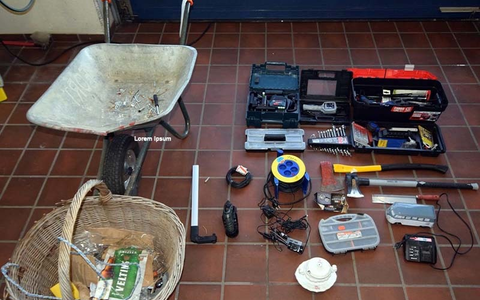 POL-ST: Rheine, Aufgefundene Gegenstände Wer kann Angaben dazu machen? - Foto: presseportal.de