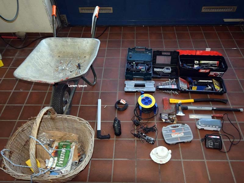 POL-ST: Rheine, Aufgefundene Gegenstände Wer kann Angaben dazu machen? - Foto: presseportal.de