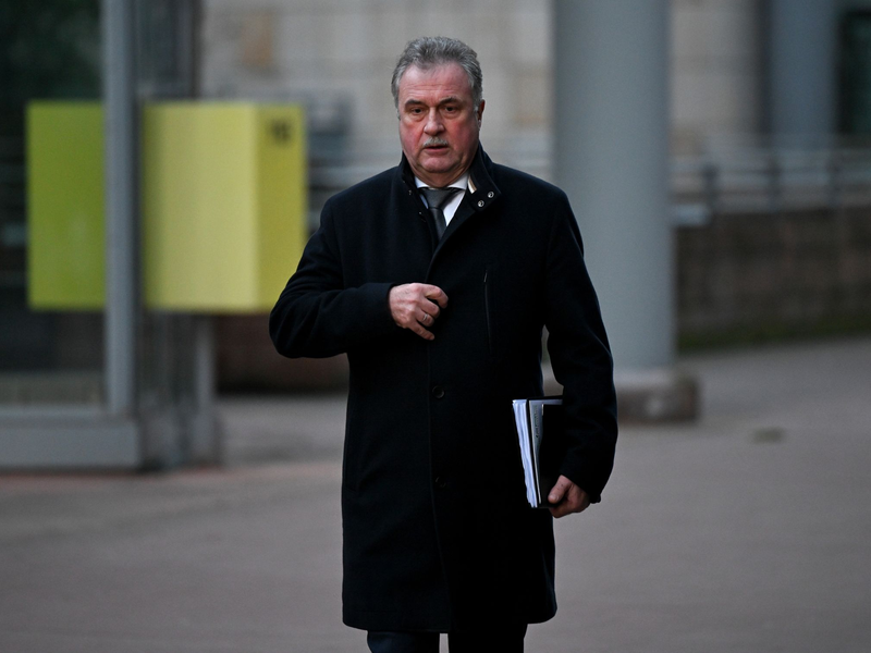 Claus Weselsky wirft der Bahn vor, die Verhandlungen zu blockieren. - Foto: Arne Dedert/dpa