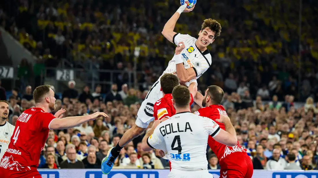 Will auch gegen Nordmazedonien überzeugen: Deutschlands Julian Köster. - Bild: Tom Weller/dpa