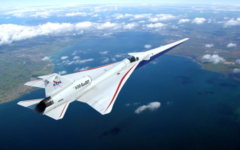 Dieser künstlerische Entwurf aus dem Jahr 2019 zeigt, wie das von der NASA in Auftrag gegebene neue Überschallflugzeug Lockheed Martin X-59 QueSST (kurz für Quiet SuperSonic Technology) aussehen könnte. - Foto: Lockheed Martin/NASA/dpa
