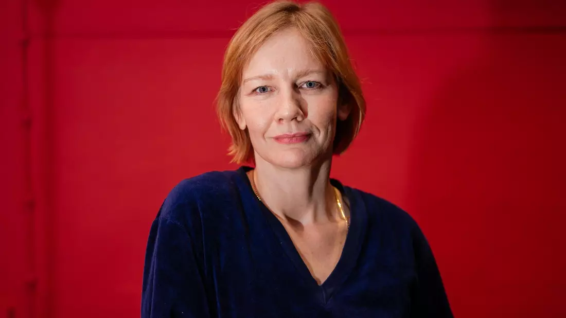 Gleich zwei Filme mit der deutschen Schauspielerin Sandra Hüller sind in diesem Jahr für den Spitzenpreis des US-Produzentenverbandes nominiert. - Bild: Oliver Dietze/dpa