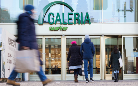 Die Warenhauskette Galeria Karstadt Kaufhof ist insolvent. - Foto: Jörg Carstensen/dpa
