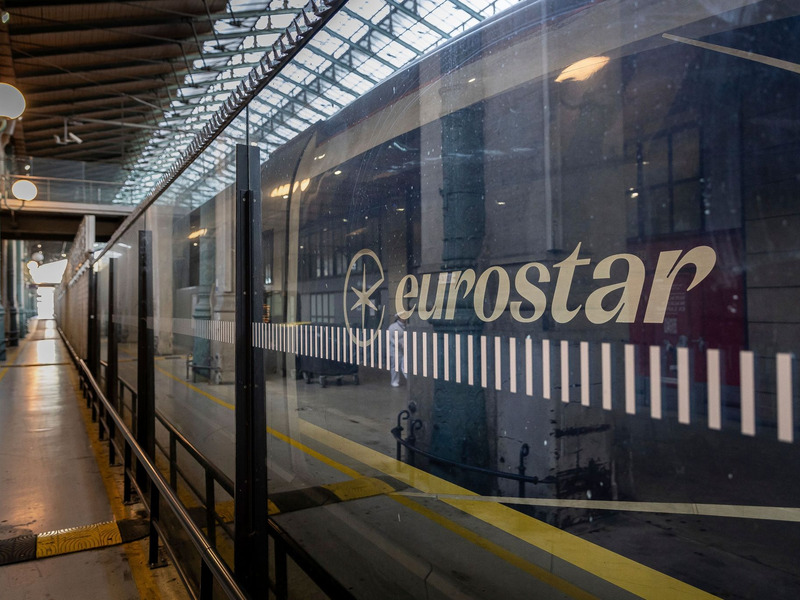 Der Betreiber des Kanaltunnels im Ärmelkanal will konkurrierenden Bahnunternehmen neue Zugverbindungen nach London ermöglichen. - Foto: Aurelien Morissard/AP/dpa