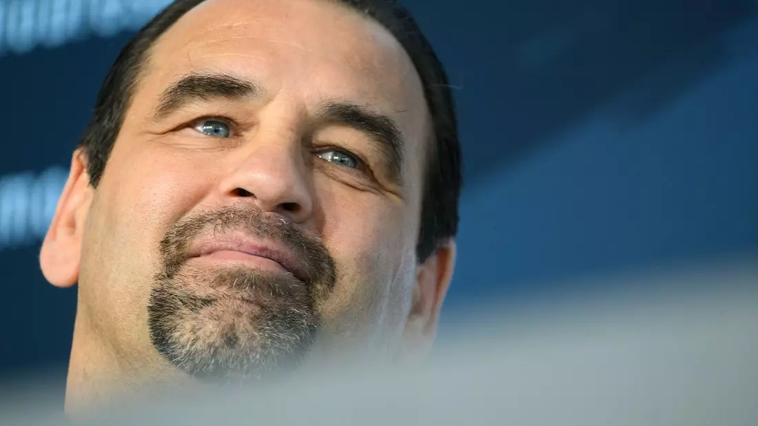 Der frühere Torjäger Ulf Kirsten hofft auf den Titel für seinen Ex-Club Bayer Leverkusen. - Bild: Robert Michael/dpa