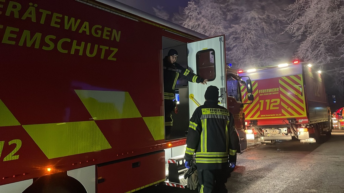 Feuerwehr MTK: Großbrand in Weilrod-Mauloff: MTK-Feuerwehren unterstützen im Hochtaunuskreis [Korrektur] - Foto: presseportal.de