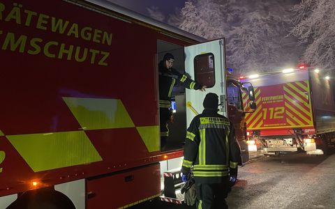 Feuerwehr MTK: Großbrand in Weilrod-Mauloff: MTK-Feuerwehren unterstützen im Hochtaunuskreis [Korrektur] - Foto: presseportal.de