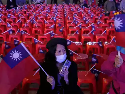 Taiwan hat am Samstag einen neuen Präsidenten und ein neues Parlament gewählt. - Foto: Ng Han Guan/AP/dpa