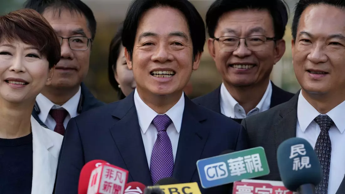 William Lai vor der Stimmabgabe in Tainan. - Bild: Ng Han Guan/AP