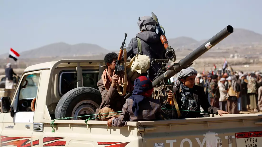 Nach dem Angriff der USA und Großbritannien auf Stellungen der Huthi im Jemen hatten die Rebellen Rache angekündigt. Nun hat das US-Militär erneut eine Rakete der Huthi abgewehrt. - Bild: -/AP/dpa