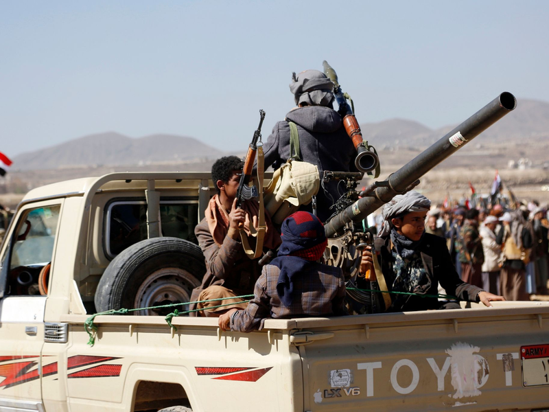 Nach dem Angriff der USA und Großbritannien auf Stellungen der Huthi im Jemen hatten die Rebellen Rache angekündigt. Nun hat das US-Militär erneut eine Rakete der Huthi abgewehrt. - Foto: -/AP/dpa