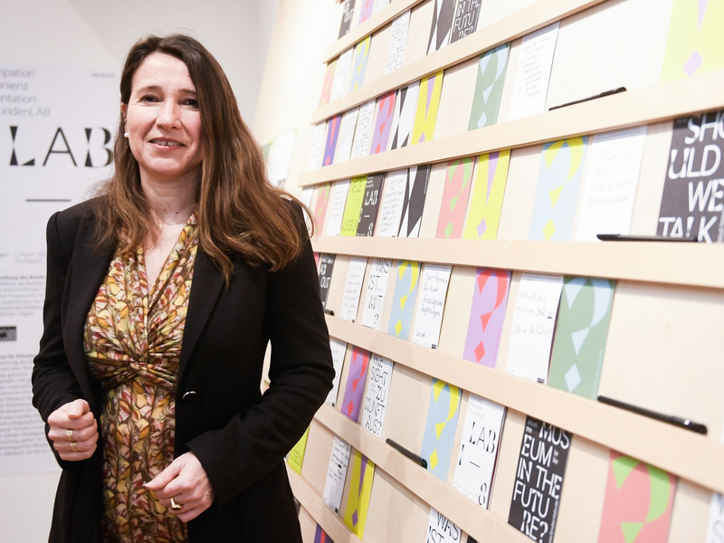 Inés de Castro, Direktorin des Linden-Museums in Stuttgart, wünscht sich ein gesamtdeutsches Vorgehen der Museen hinsichtlich des Umgangs mit Raubgut-Stücken. - Foto: Tom Weller/dpa