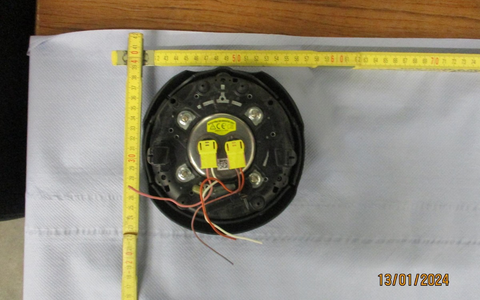 Bundespolizeidirektion München: Airbag mit Zündladung im Gepäck - Bundespolizei ermittelt - Foto: presseportal.de