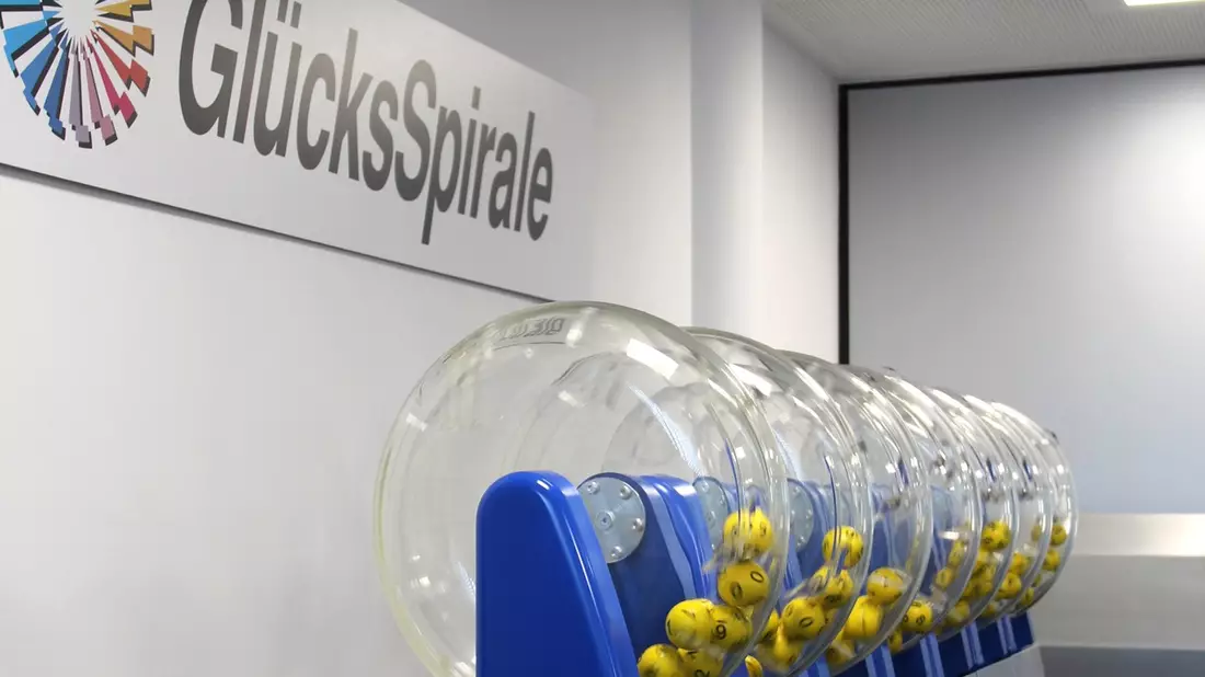 GlücksSpirale-Gewinner aus Niedersachsen kann sich 20 Jahre lang monatlich über je 10.000 Euro freuen - Bild: presseportal.de