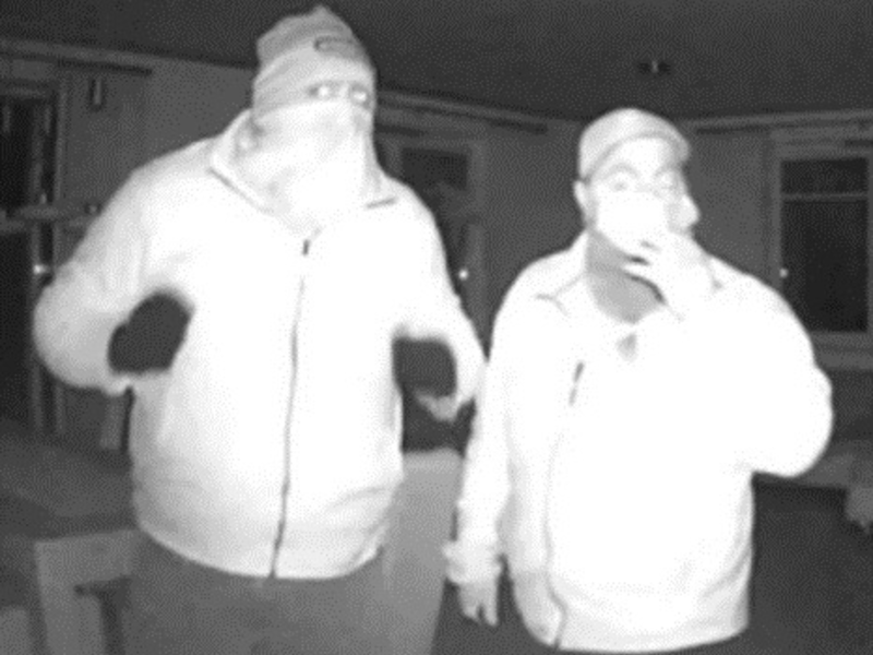 POL-CUX: Mitfahdungsersuchen der Polizei Rotenburg nach unbekannten Wohnungseinbrechern - Foto: presseportal.de