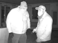 POL-STD: Öffentlichkeitsfahndung nach unbekannten Wohnungseinbrechern aus Sottrum, Einbrecher erbeuten hochwertiges Edelmetall in Buxtehuder Betrieb - Foto: presseportal.de