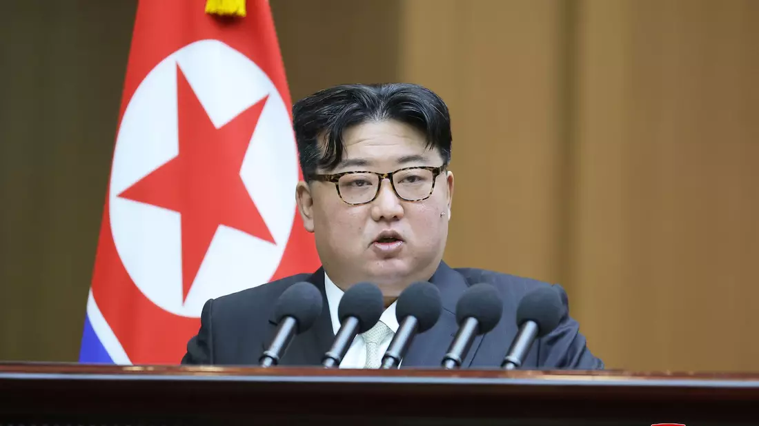 Die Situation auf der koreanischen Halbinsel ist so angespannt wie seit Jahren nicht mehr. Für Machthaber Kim Jong Un ist eine Vereinigung mit dem südlichen Nachbarn nicht mehr möglich. - Bild: Uncredited/KCNA/KNS/dpa