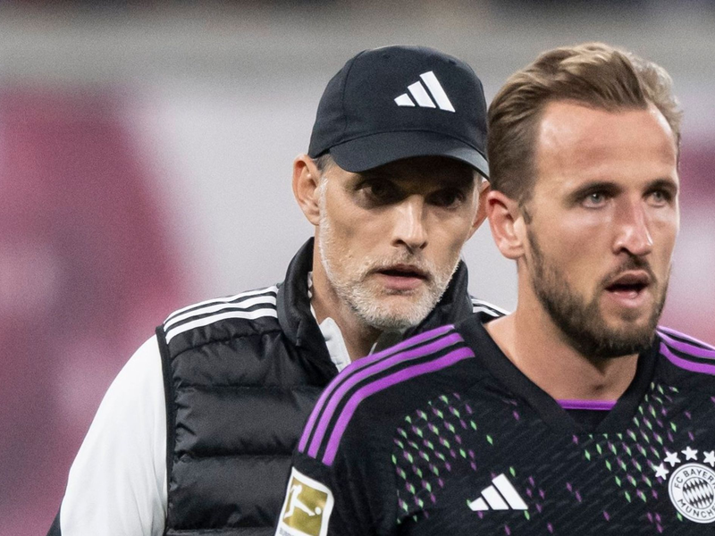 Laut Bayern-Trainer Thomas Tuchel (l) gibt es für Harry Kane «keine Grenzen». - Foto: Hendrik Schmidt/dpa