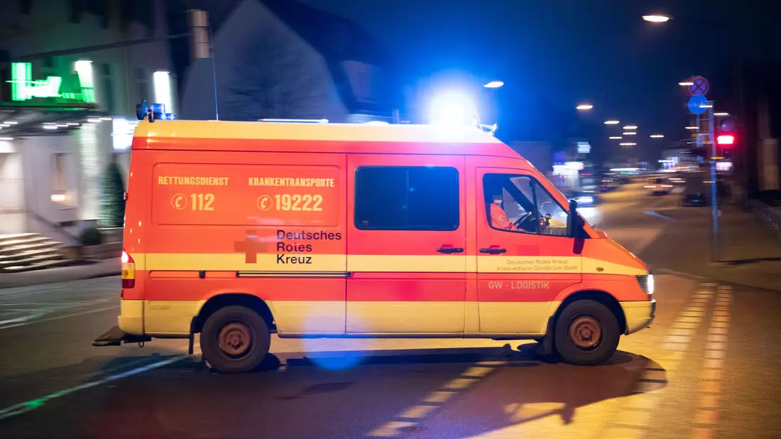 Im Dauereinsatz: Rettungsdienste sind oft überlastet. - Bild: Friso Gentsch/dpa