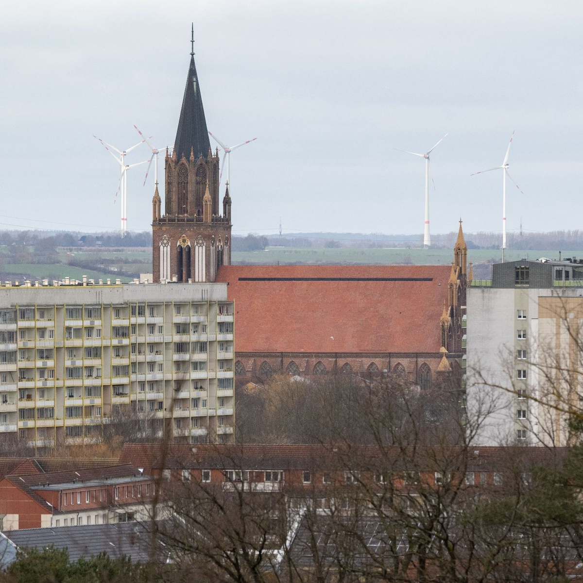 In Neubrandenburg ist ein Baby gestorben. Die Staatsanwaltschaft ermittelt nun wegen Körperverletzung. - Foto: Stefan Sauer/dpa