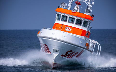 Die Deutschen Seenotretter sind auf der Nord- und Ostsee unterwegs. (Archivbild) - Foto: Jens Büttner/dpa