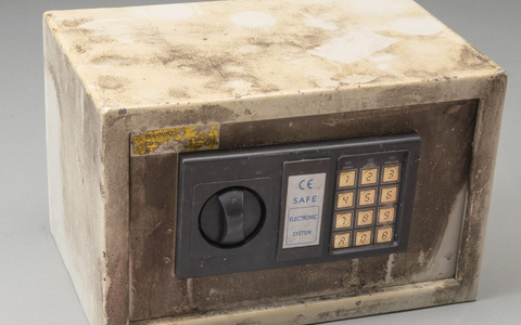 POL-LIP: Detmold-Pivitsheide. Tresor gefunden - Besitzer gesucht. - Foto: presseportal.de