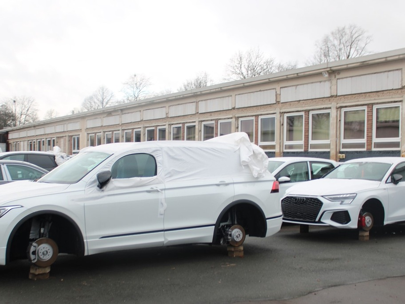 POL-MI: 15 Felgensätze abgeschraubt und gestohlen - Foto: presseportal.de