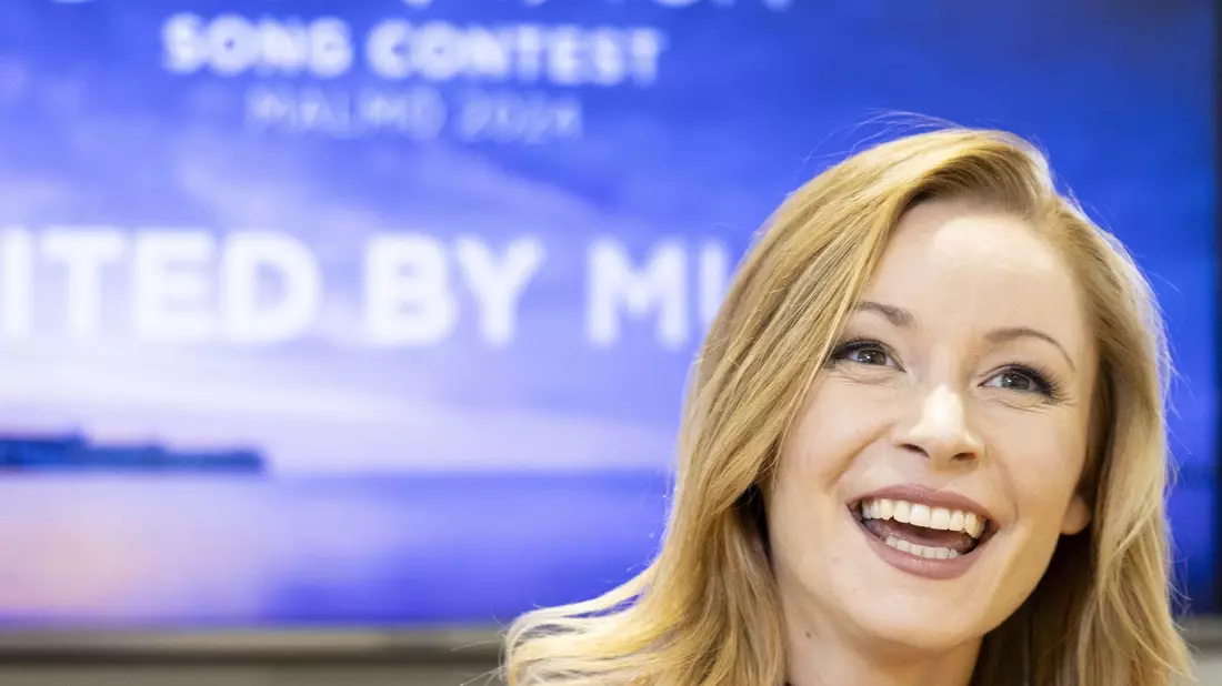 Die Sängerin und Tänzerin Kaleen fährt für Österreich zum ESC. - Bild: Tobias Steinmaurer/APA/dpa