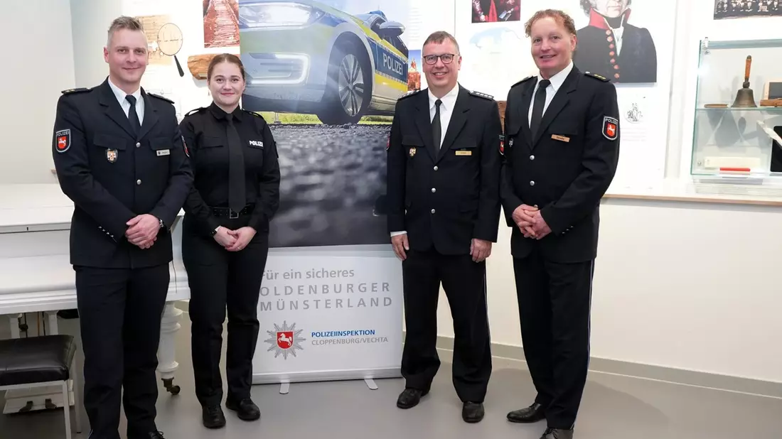 POL-CLP: Ausstellungseröffnung Freunde, Helfer, Straßenkämpfer - die Polizei in der Weimarer Republik im Industriemuseum Lohne - Bild: presseportal.de