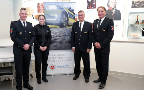POL-CLP: Ausstellungseröffnung Freunde, Helfer, Straßenkämpfer - die Polizei in der Weimarer Republik im Industriemuseum Lohne - Foto: presseportal.de